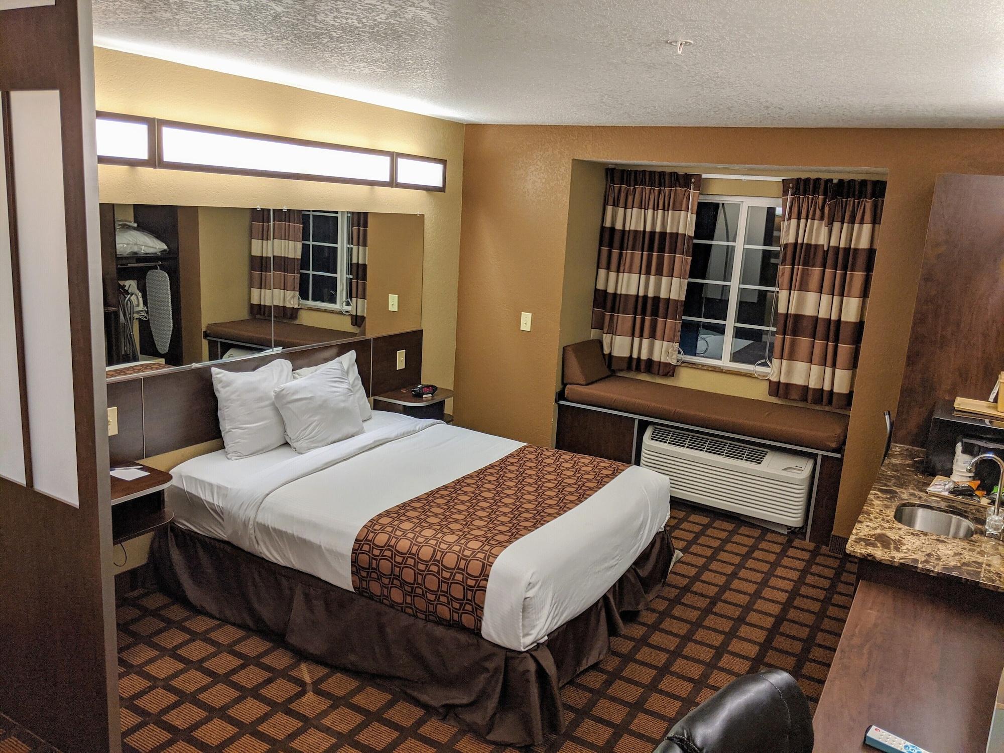 Microtel Inn And Suites Montgomery Exteriör bild