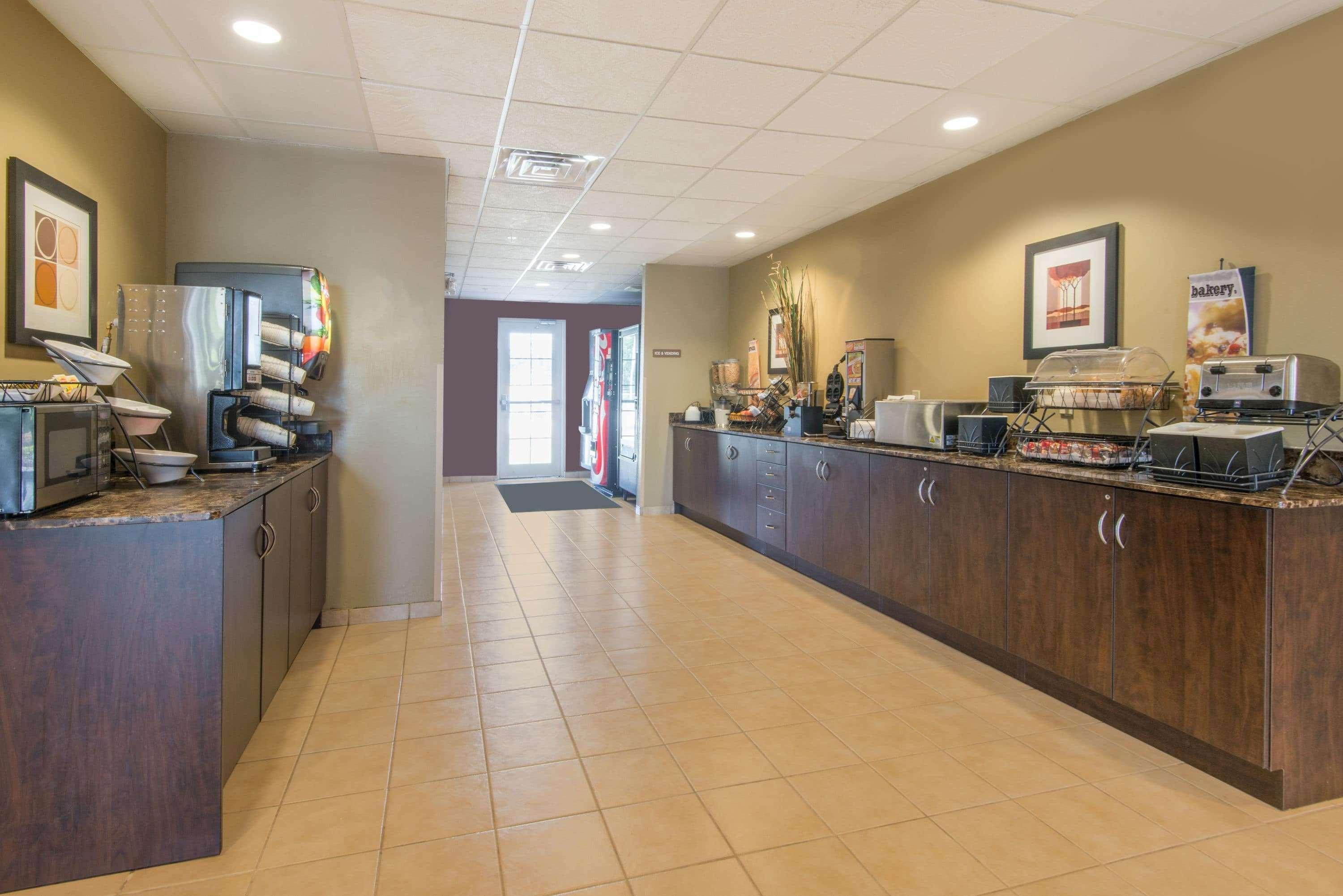 Microtel Inn And Suites Montgomery Exteriör bild