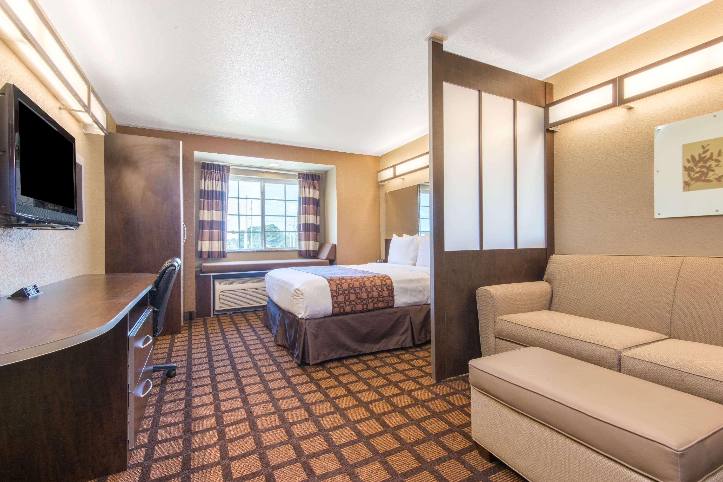 Microtel Inn And Suites Montgomery Exteriör bild