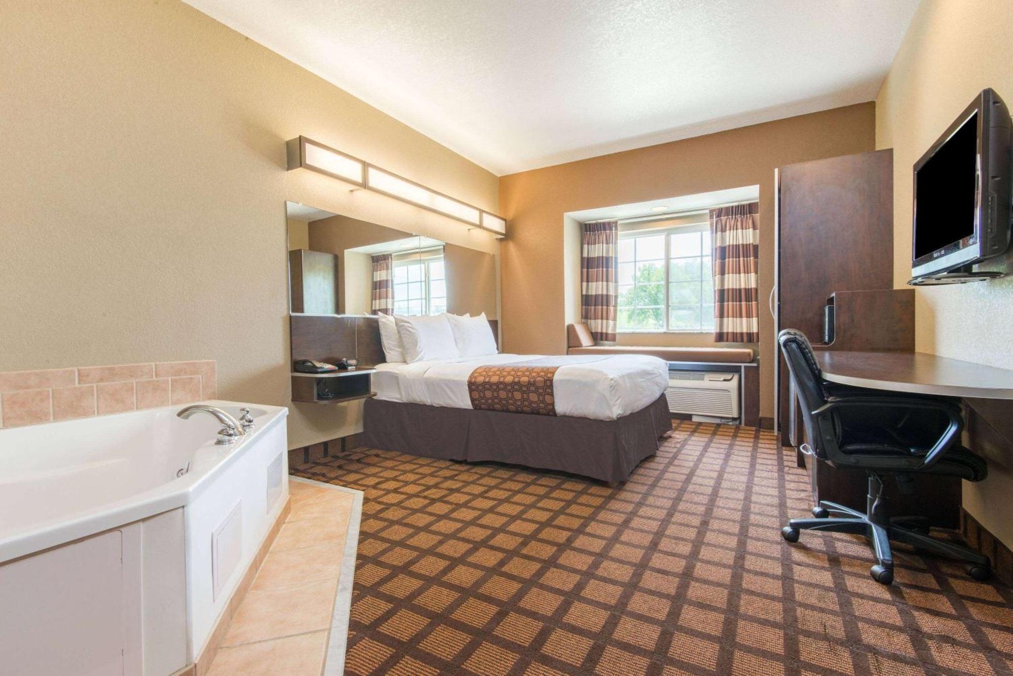 Microtel Inn And Suites Montgomery Exteriör bild