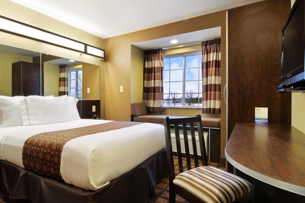 Microtel Inn And Suites Montgomery Rum bild